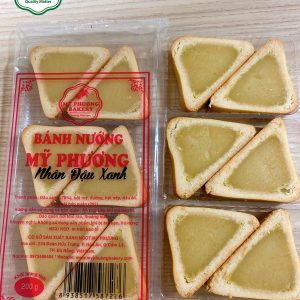 Bánh nướng Mỹ Phương nhân đậu xanh hình tam giác