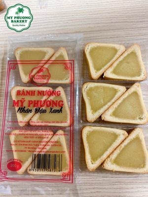 Bánh nướng Mỹ Phương nhân đậu xanh hình tam giác